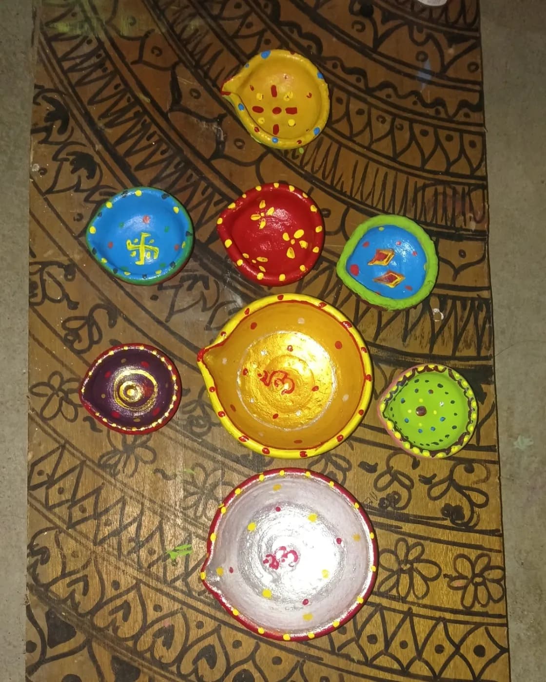 Handmade painted diyas set, photo 5 of 5