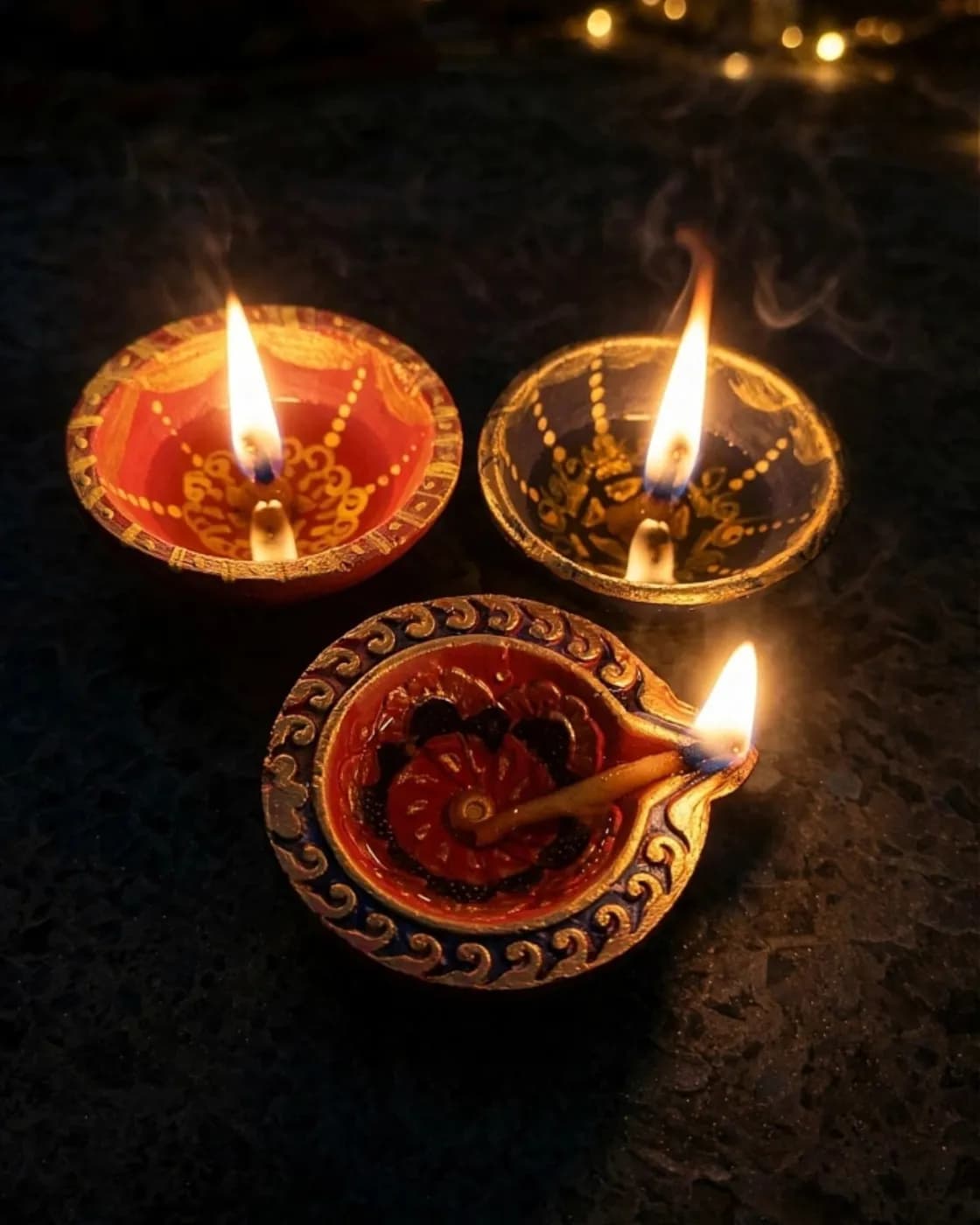 Set of 3 Hand-Painted Terracotta Diyas for Pooja, photo 2 of 2
