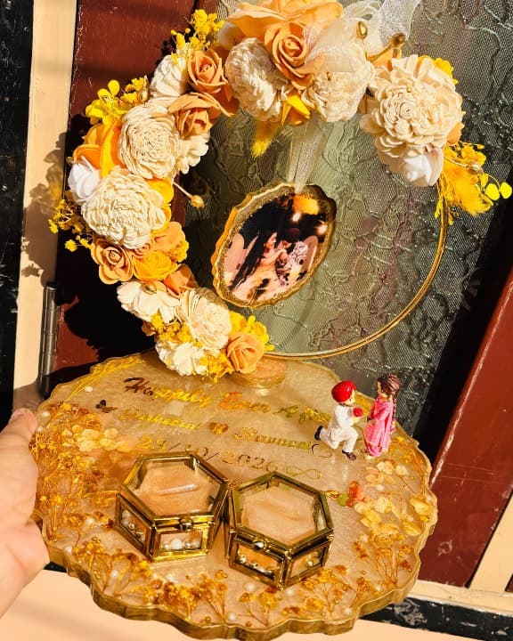 Resin engagement platter with custom miniatures