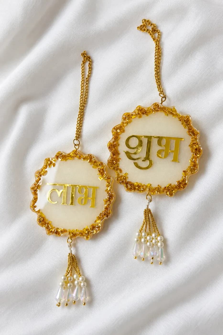 Shubh labh hangging, photo 1 of 4