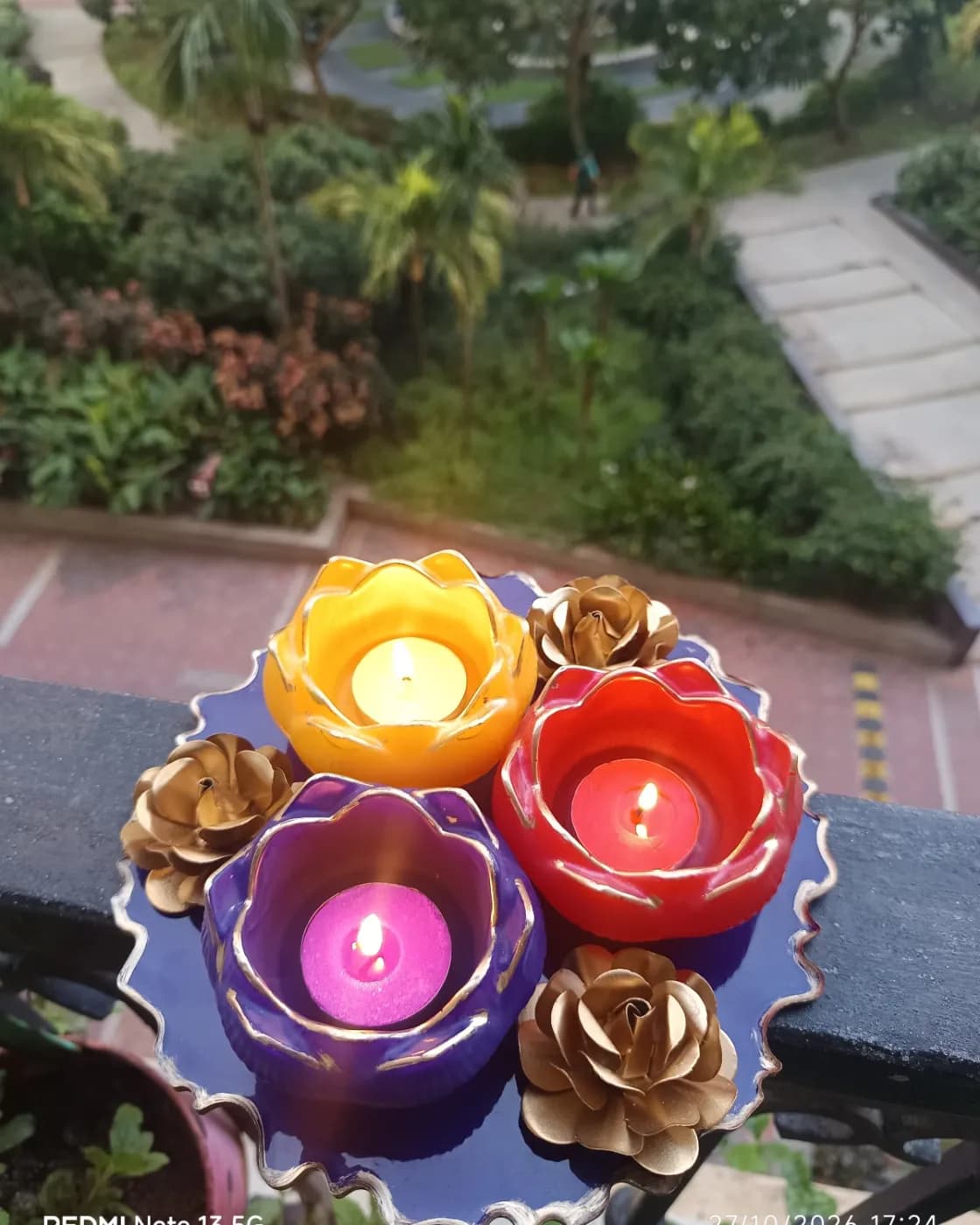 Festive Decor lotus Platter, photo 1 of 2